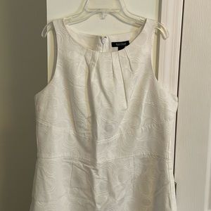 White sleeveless dress